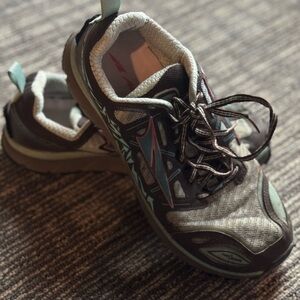 Altra Lone Peak 3.0 Trail All Terrain Running Shoes Womens US 8 w/ Polartec